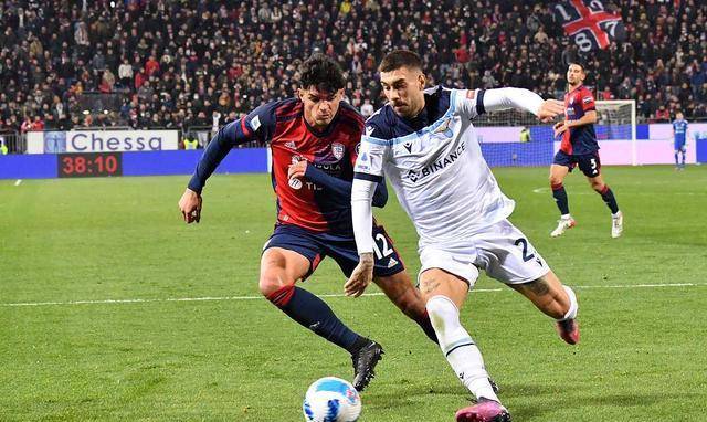 他的表现不 他的表现不