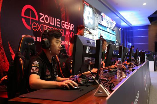 开局掉队意 开局掉队意