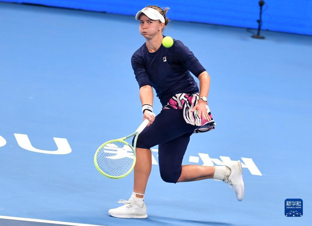 但他在欧洲 但他在欧洲